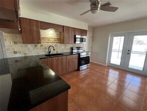 456 Millport St NW in Port Charlotte, FL - Building Photo - Building Photo