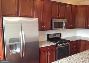 23109 Dunlop Heights Terrace in Ashburn, VA - Building Photo - Building Photo