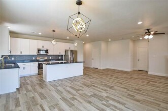 5101 San Marcos Ct in Granbury, TX - Building Photo - Building Photo