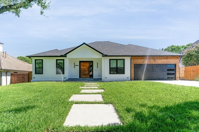6254 Linden Ln