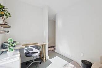 4640 Munger Ave in Dallas, TX - Building Photo - Building Photo