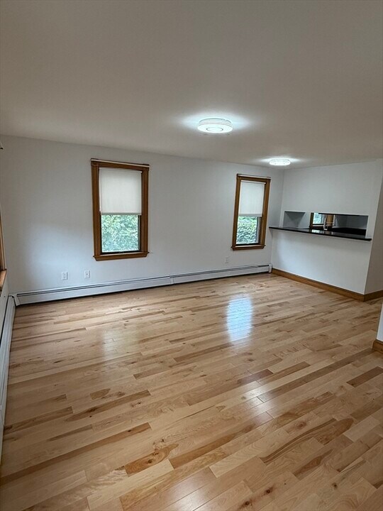 16 Warren St in Cambridge, MA - Building Photo