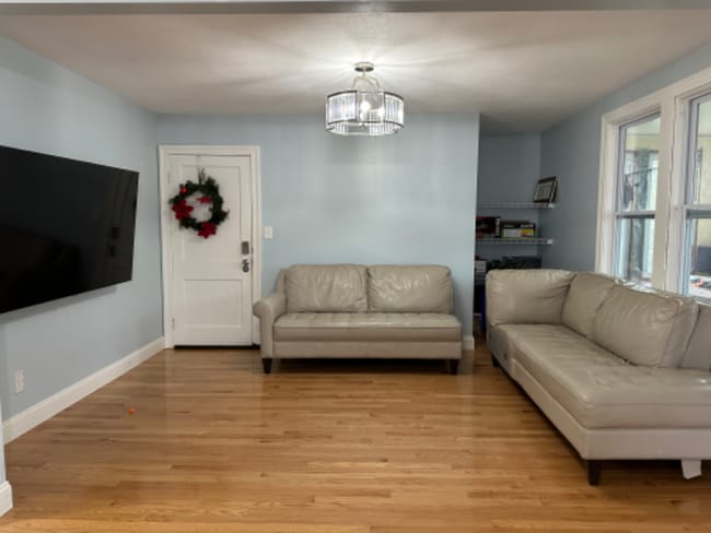17 Puritan Ave
