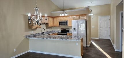 5113 Minuteman Ln in Liverpool, NY - Building Photo - Building Photo