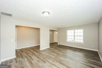 8308 Milam Loop in Fairburn, GA - Building Photo - Building Photo