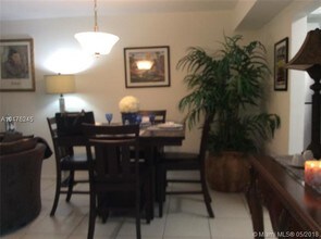 7310 SW 82nd St-Unit -A218 in Miami, FL - Building Photo - Building Photo