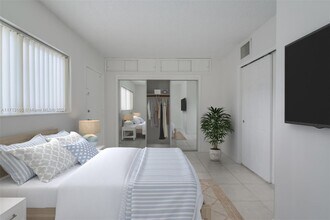 926 Michigan Ave in Miami Beach, FL - Building Photo - Building Photo