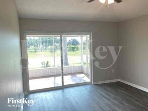 242 Lady Diana Dr in Davenport, FL - Building Photo - Building Photo