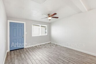 805 E Turney Ave in Phoenix, AZ - Building Photo - Building Photo