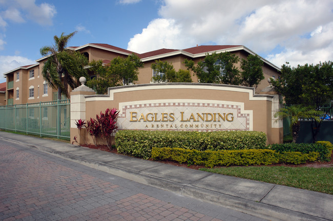 Eagles Landing in Miami Gardens, FL - Building Photo - Building Photo