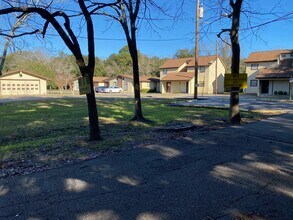 618 reppert street, Unit 6 in Bacliff, TX - Building Photo - Building Photo