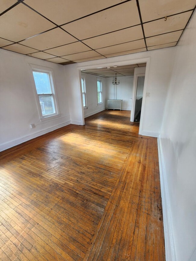 301 N York St-Unit -303 Unit A in Pottstown, PA - Foto de edificio - Building Photo