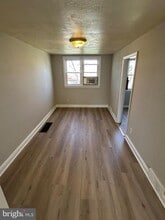 330 W 21st St in Chester, PA - Building Photo - Building Photo