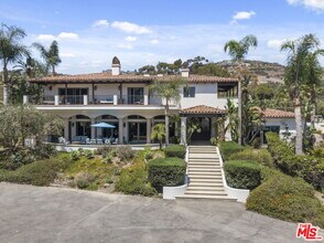 27355 Pacific Coast Hwy in Malibu, CA - Building Photo - Building Photo