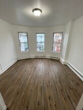 260 Sheridan St, Unit 2nd in Bridgeport, CT - Foto de edificio - Building Photo