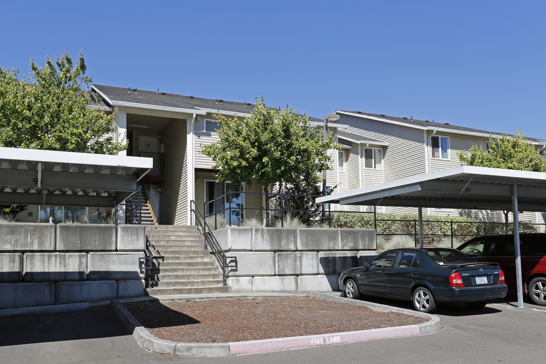 Deer Creek Crossing in Salem, OR - Foto de edificio