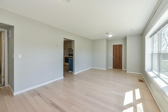 7200 Whitmore Lake Rd in Whitmore Lake, MI - Building Photo - Building Photo