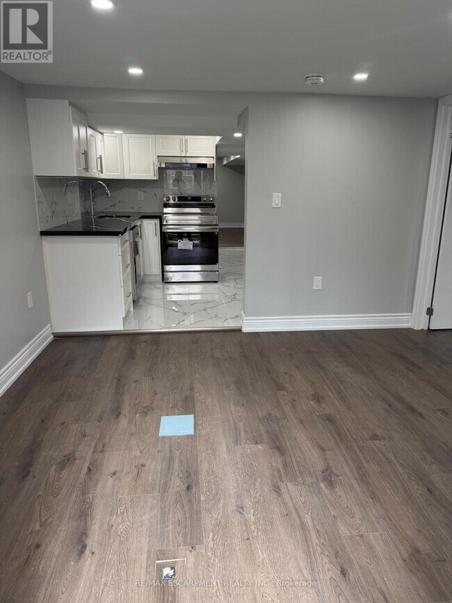 276 Balmoral Ave N in Hamilton, ON - Building Photo - Building Photo