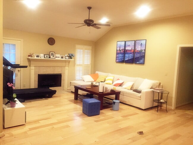 2022 Cross Cir in Tuscaloosa, AL - Foto de edificio - Building Photo