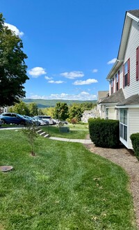 1402 Christine Ct in Blacksburg, VA - Building Photo - Building Photo