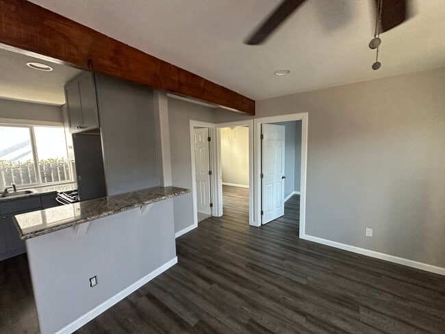 12459 1/2 Rose Ave in Downey, CA - Building Photo - Building Photo