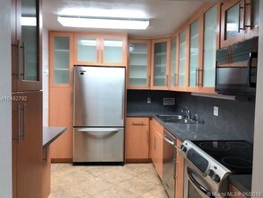 1001 91st St-Unit -410 in Bay Harbor Islands, FL - Building Photo - Building Photo