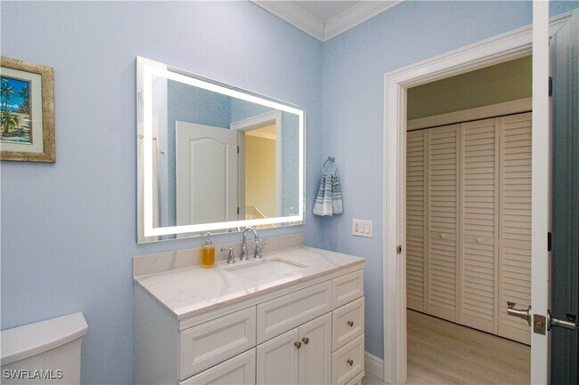 property at 5453 Cove Cir