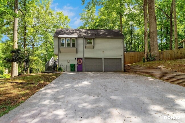 property at 5000 Rock Glen Dr