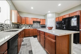7980 Zuma Beach Ct, Unit 3 in Las Vegas, NV - Building Photo - Building Photo
