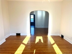 74 High St in Ansonia, CT - Building Photo - Building Photo