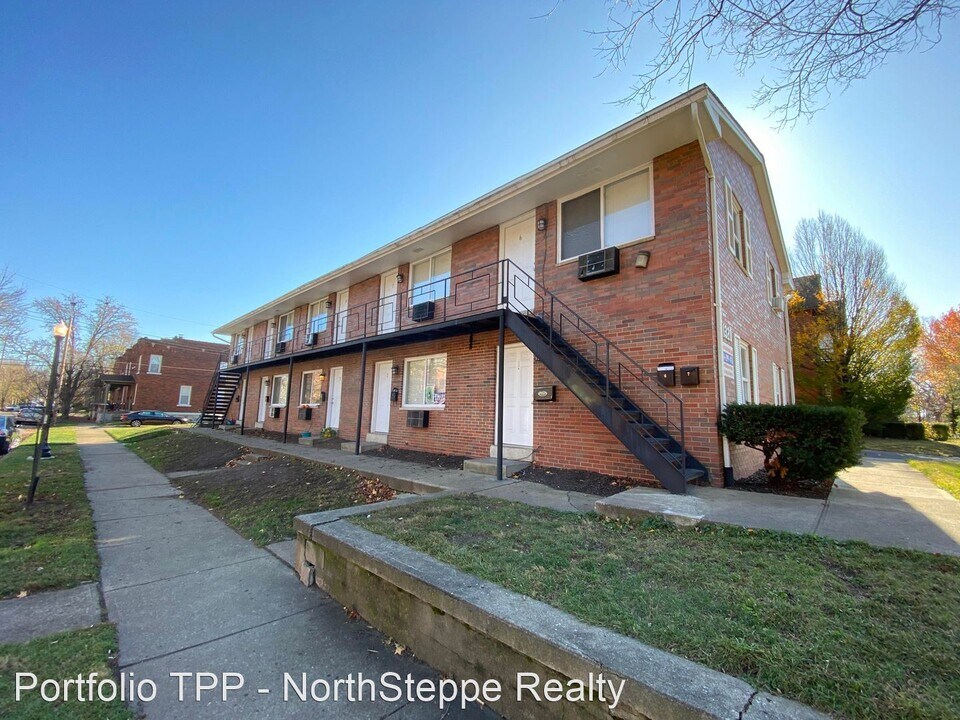 1320 Highland St in Columbus, OH - Building Photo