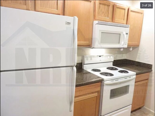 4328 S Lawrence St-Unit -Unit B in Tacoma, WA - Building Photo - Building Photo