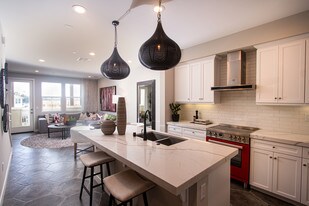 1109 Hibiscus Way in Oceanside, CA - Building Photo