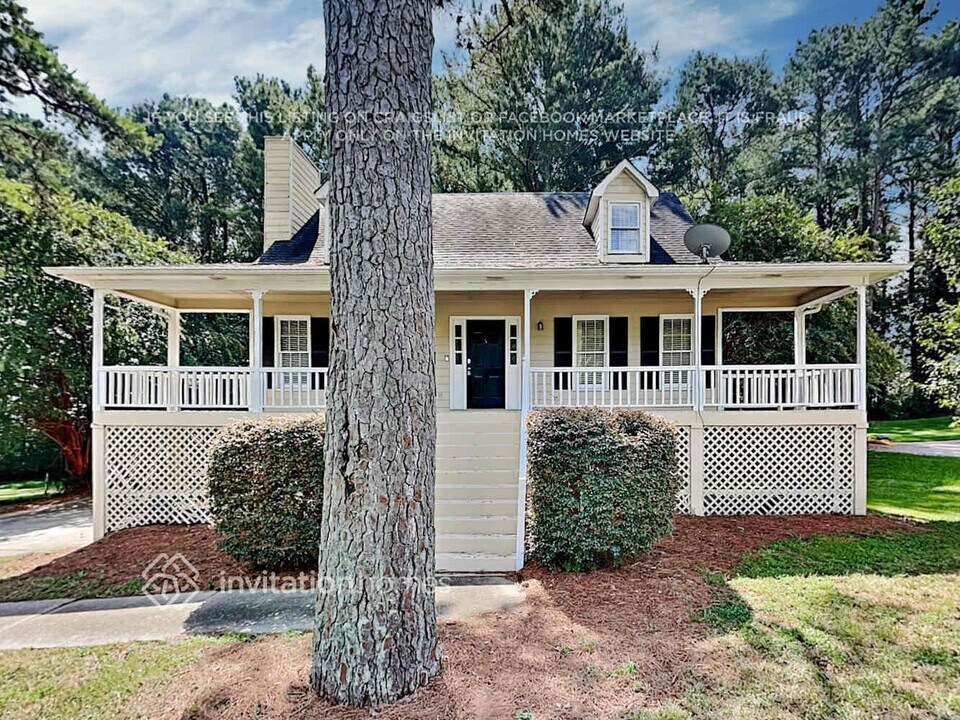 386 Nottingham Dr in Douglasville, GA - Building Photo