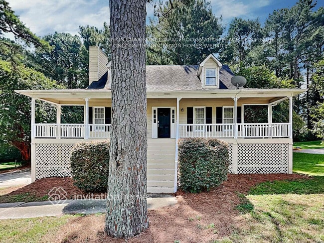 property at 386 Nottingham Dr