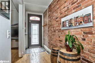 19 Oxford St in Hamilton, ON - Building Photo - Building Photo