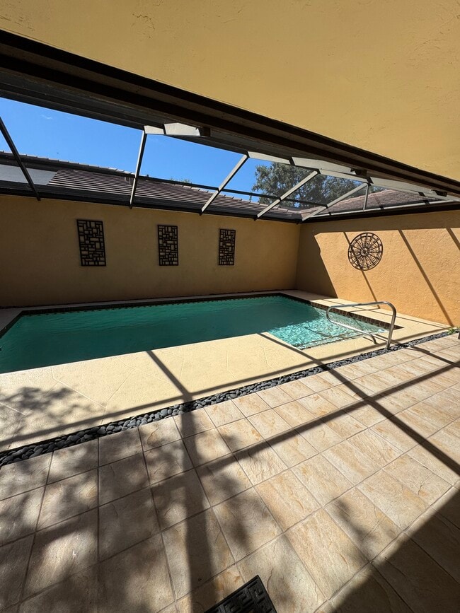 3955 Glen Oaks Manor Dr in Sarasota, FL - Building Photo - Building Photo