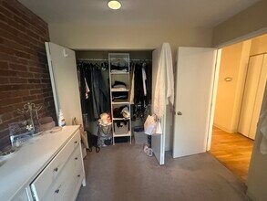 102 Gainsborough St, Unit 302E in Boston, MA - Building Photo - Building Photo