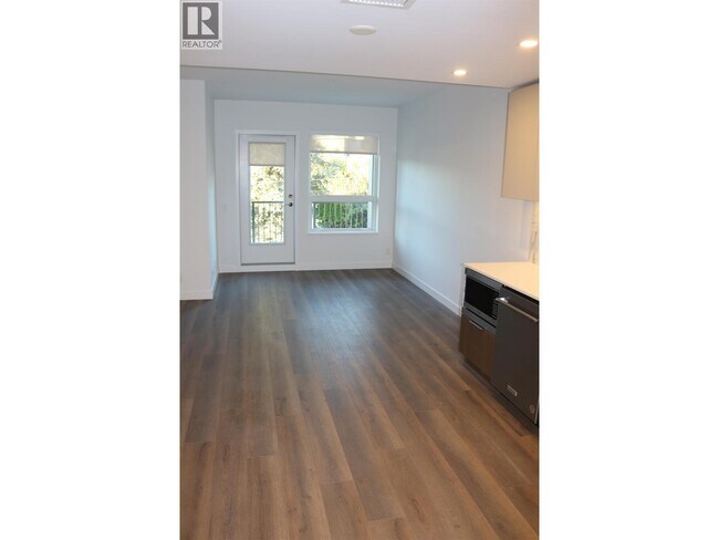 648 Lea Ave in Coquitlam, BC - Building Photo - Building Photo