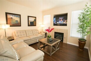 9975 Peace Way in Las Vegas, NV - Building Photo
