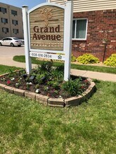 Grand Avenue Apartments in Beloit, WI - Building Photo - Building Photo