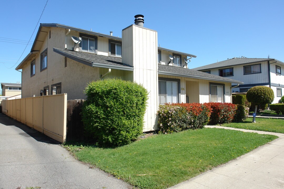 3135 Impala Dr in San Jose, CA - Foto de edificio