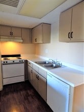 1450 Locust Ave-Unit -APT 326 in Long Beach, CA - Building Photo - Building Photo
