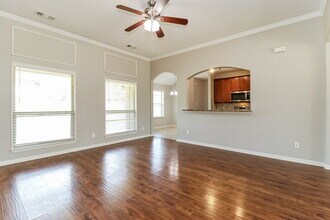 319 W Little Creek Rd in Cedar Hill, TX - Building Photo - Building Photo