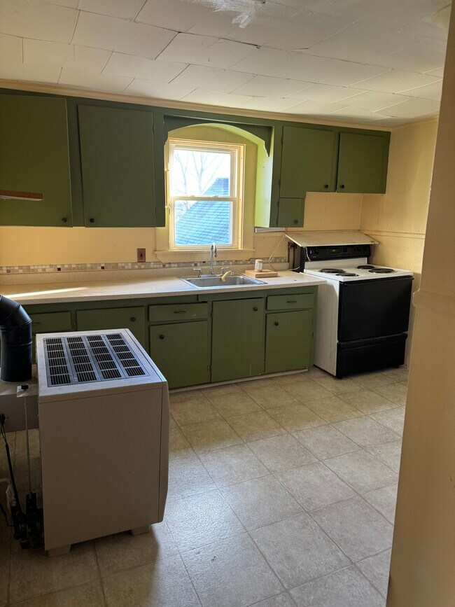 26 Fifth St Rentals in Auburn, ME