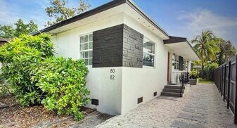 82 NE 64th St in Miami, FL - Building Photo