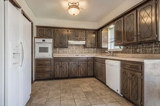 3112 S Rankin St in Edmond, OK - Building Photo - Building Photo