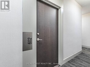 10 Park Lawn Rd in Toronto, ON - Building Photo - Building Photo