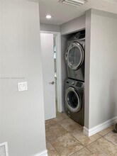 235 SW 17th Rd, Unit 101 in Miami, FL - Building Photo - Building Photo