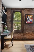 138 W 10th St in New York, NY - Building Photo - Building Photo